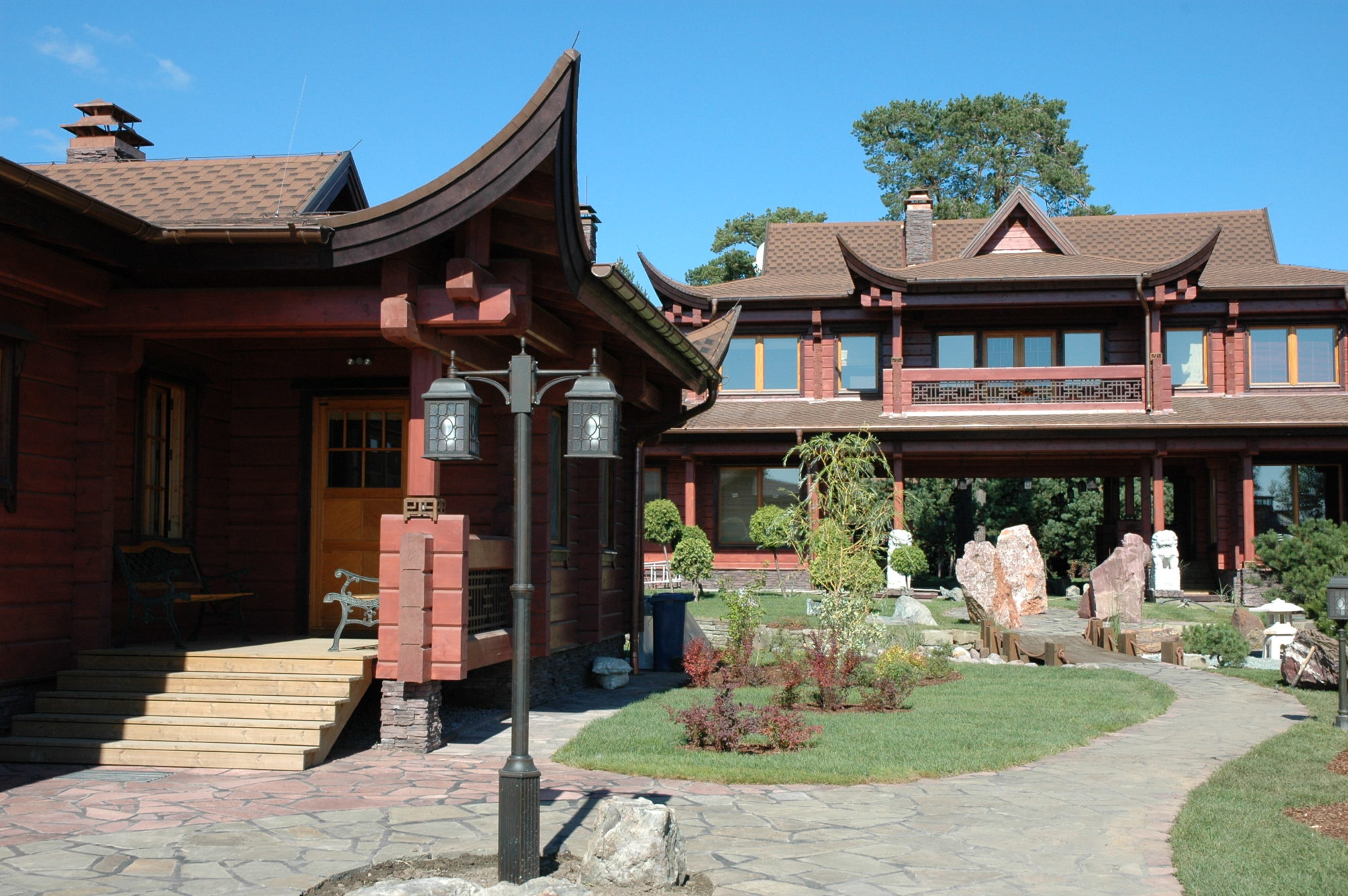 двухэтажный дом в японском стиле из бруса HONKA