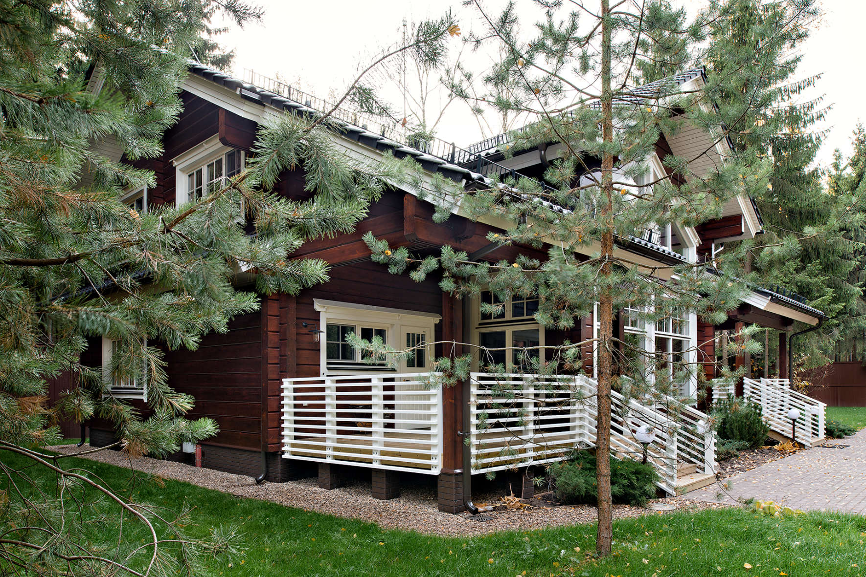 Красивый проект финского дома из клееного бруса. Granit от HONKA