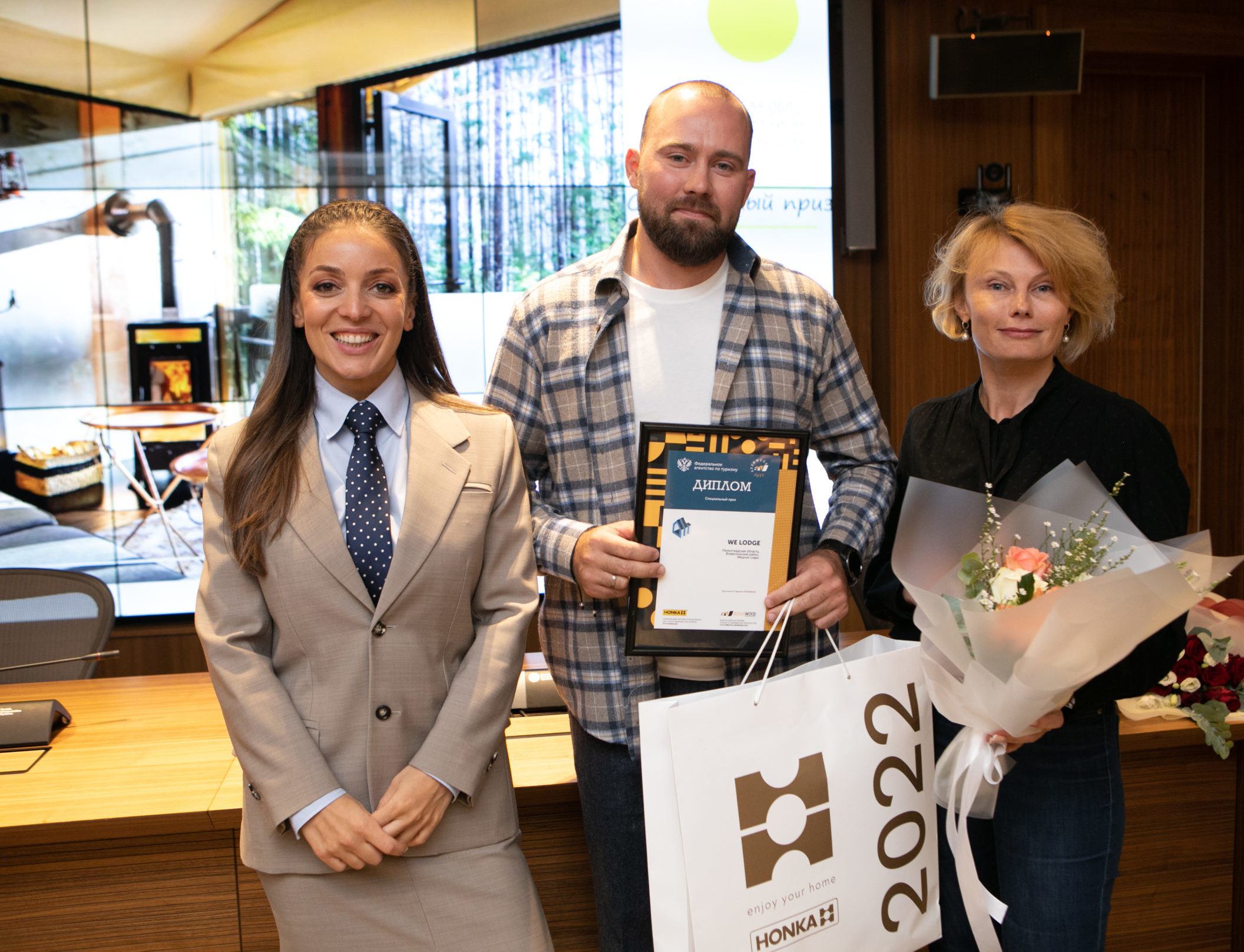 Ростуризм и HONKA наградили лучшие отели из дерева в спецноминации премии АРХИWOOD